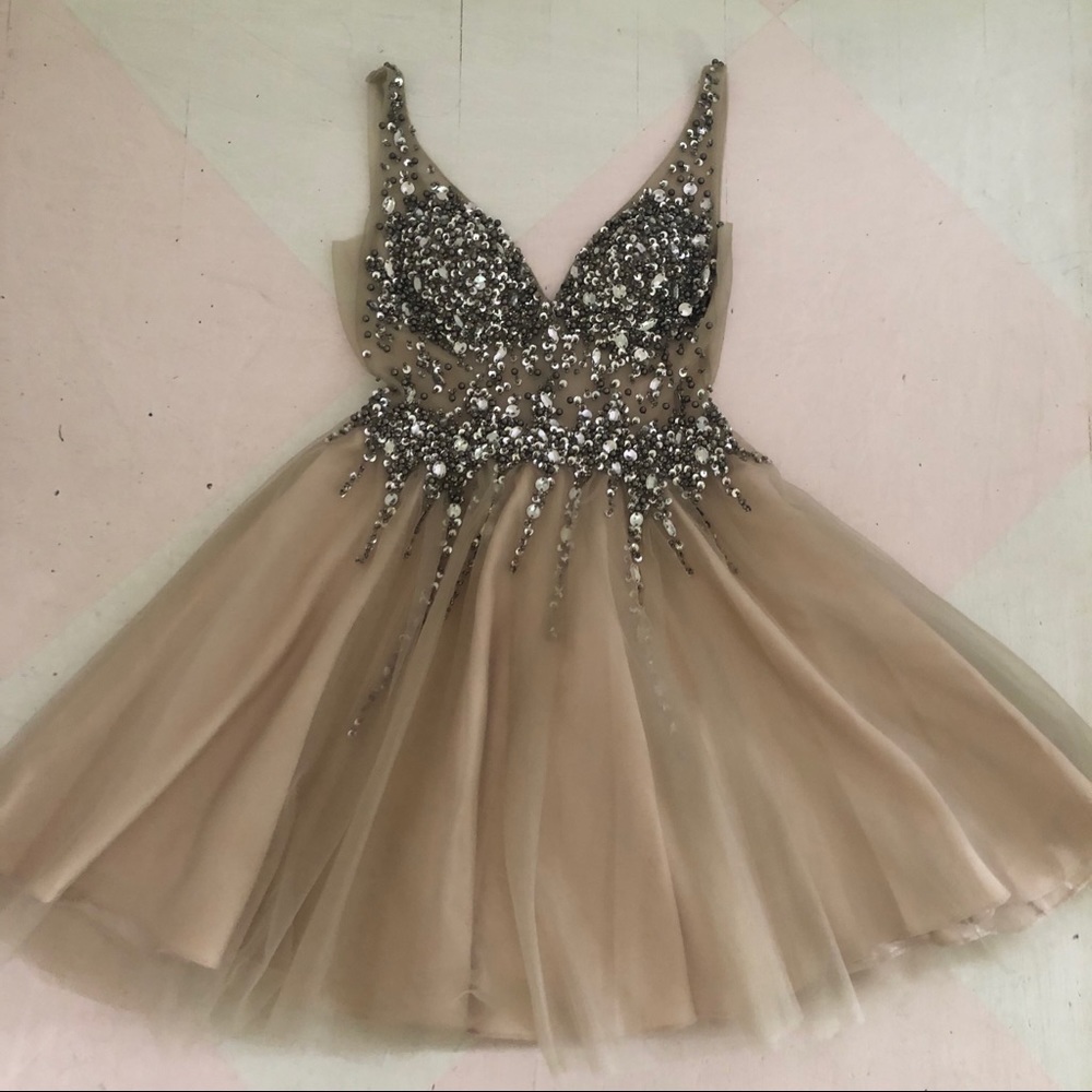 Gianni Bini Short Nude Beaded Formal Dress (1)